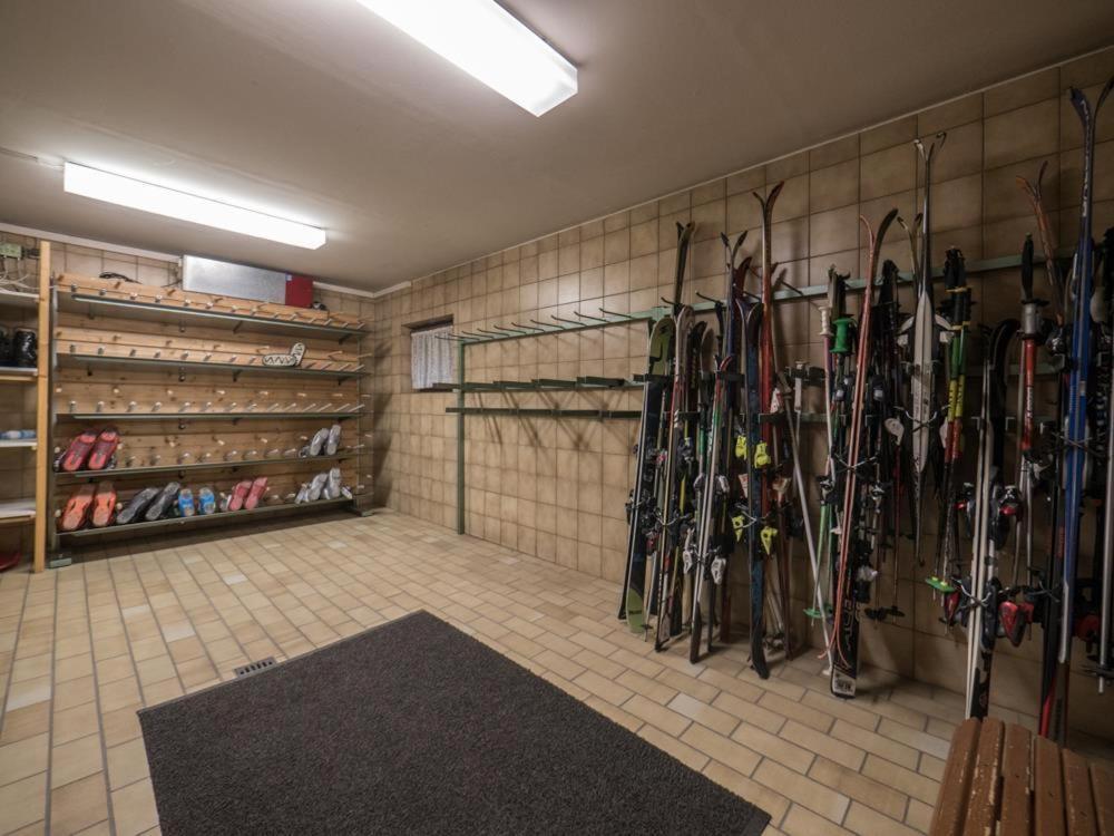 Ferienwohnungen Egger - Direkt An Der Spieljochbahn Fuegen Luaran gambar